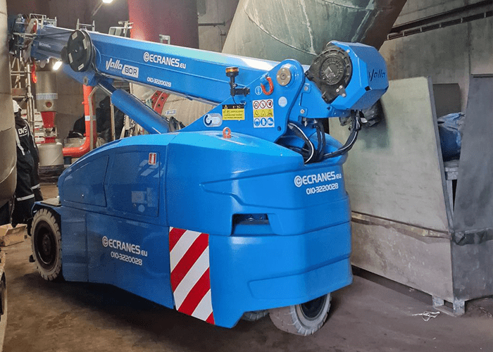 Valla V80R 8 ton s Pick & Carry kraan huren Ecranes