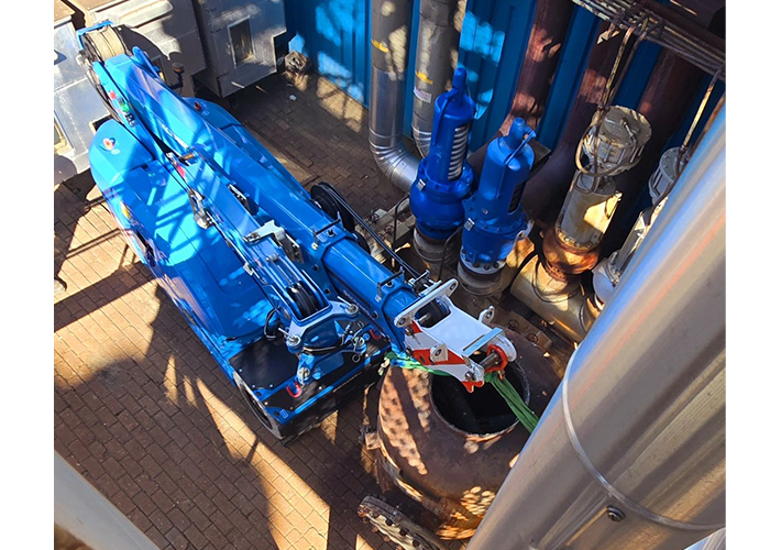 Valla V80R Pick & Carry kraan 100% elektrische minikraan huren Ecranes