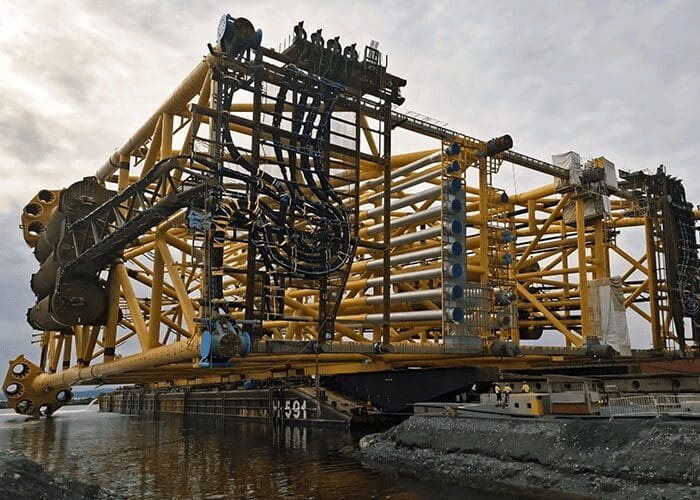 Tadano Valla V80R 8 tons Pick & Carry kraan huren Ecranes
