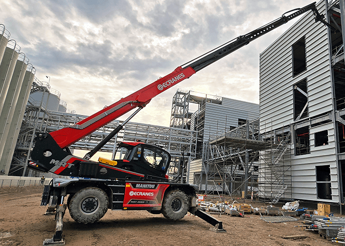 .Roterende Verreiker Manitou 2660 met machinist huren bij Ecranes