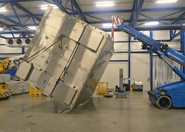 Tadano Valla V210R Pick&Carry kraan huren bij Ecranes